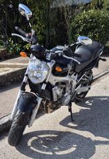 Yamaha FZ6N Midnight Black 98 Ps, tiefergelegt um 3,5cm - YAMAHA FZ6 N