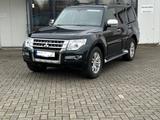 Mitsubishi Pajero 3.2 DI-Diamant Top - gebrauchte Mitsubishi Pajero aus dem Jahr 2016