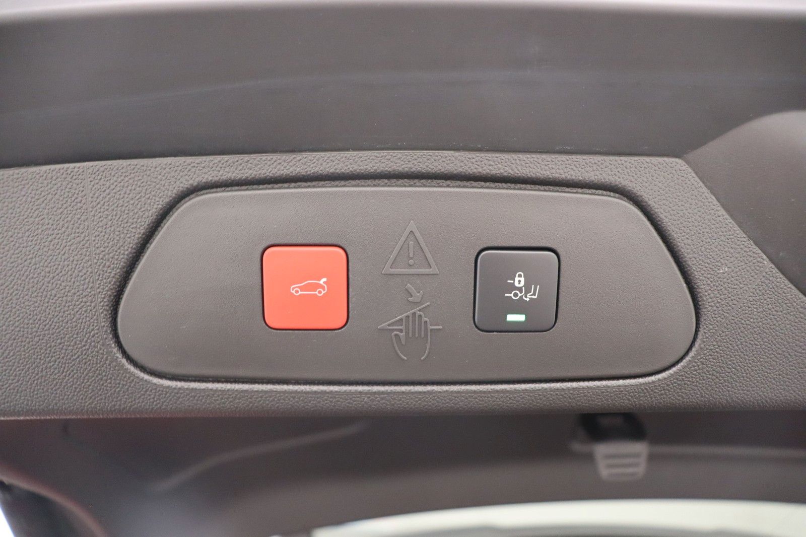 Fahrzeugabbildung Opel Grandland 1.2 Elegance NAVI LED MEMORY