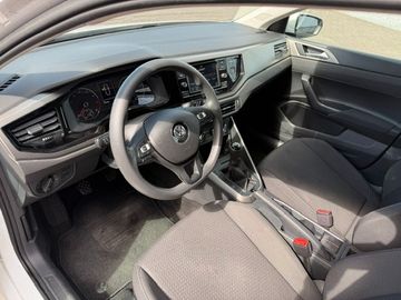Volkswagen Polo - 12