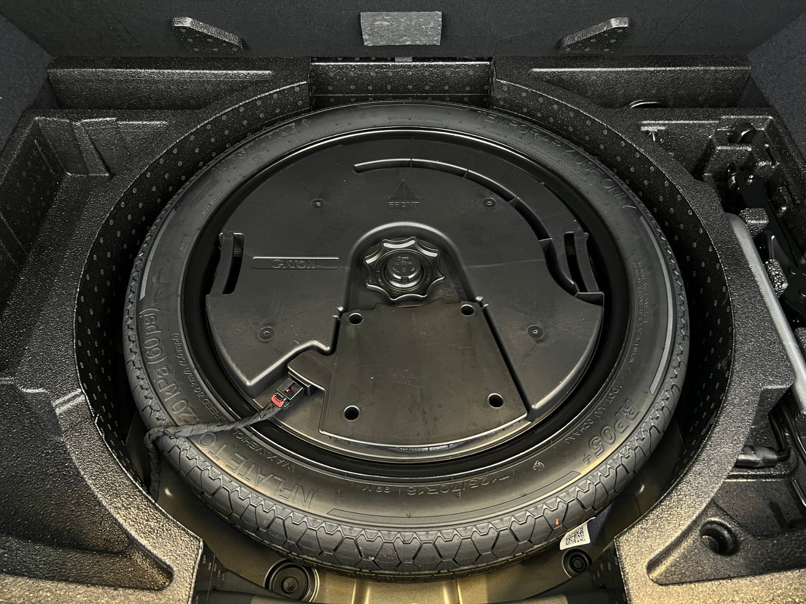 Fahrzeugabbildung SKODA Karoq Sportline 2.0 TSI 4x4 DSG *CANTON, AHK, 19