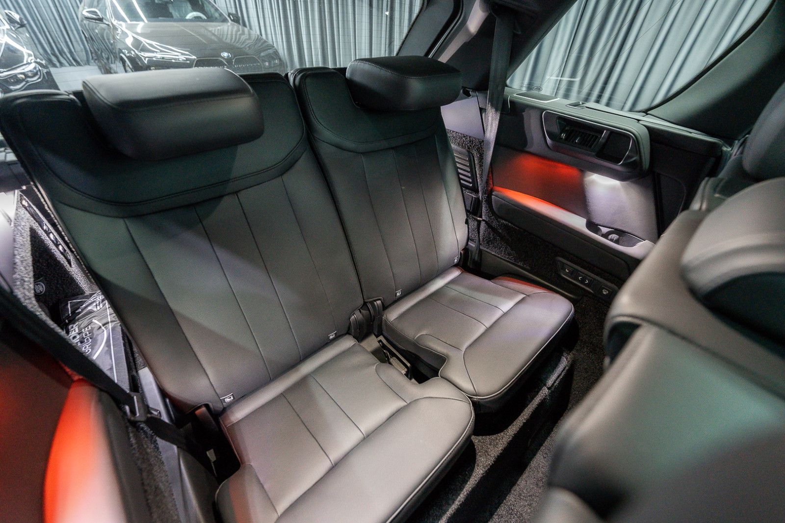 Fahrzeugabbildung Land Rover Range Rover P530 Autob. LWB Fond-TV 23''