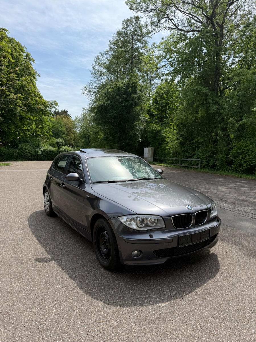BMW 120 1 Limousine 120i/Xenon/SZH/Schiebedach/Leder