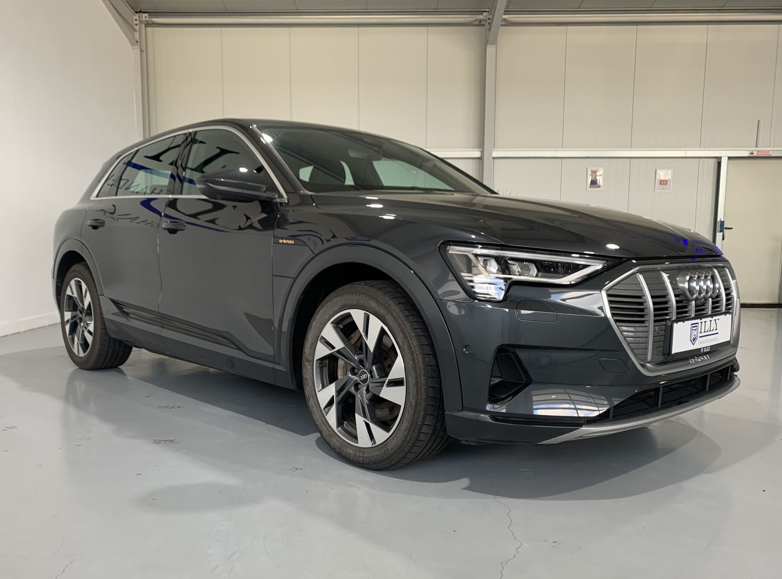 Fahrzeugabbildung Audi e-tron 55 Quattro*Leder*360°Cam*LED*SHZ*Navi*