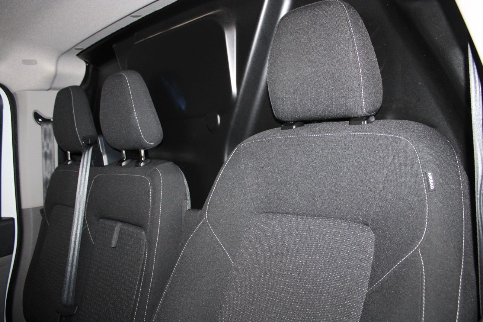 Fahrzeugabbildung Ford Transit Custom L1 TREND LED NAVI CAM ACC SHZ uvm