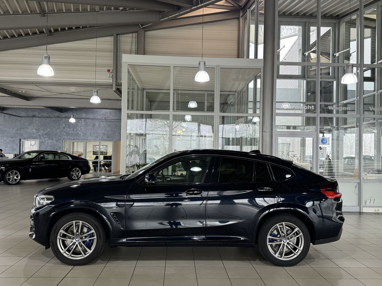 Fahrzeugabbildung BMW X4 xD30d M Sport Panorama 360° HUD DAB H/K AHK