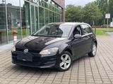 Volkswagen Golf VII Lim. Comfortline BMT 1.6TDI SHZ/NAVI/BT - Volkswagen Golf: Limousine, Comfortline TDI