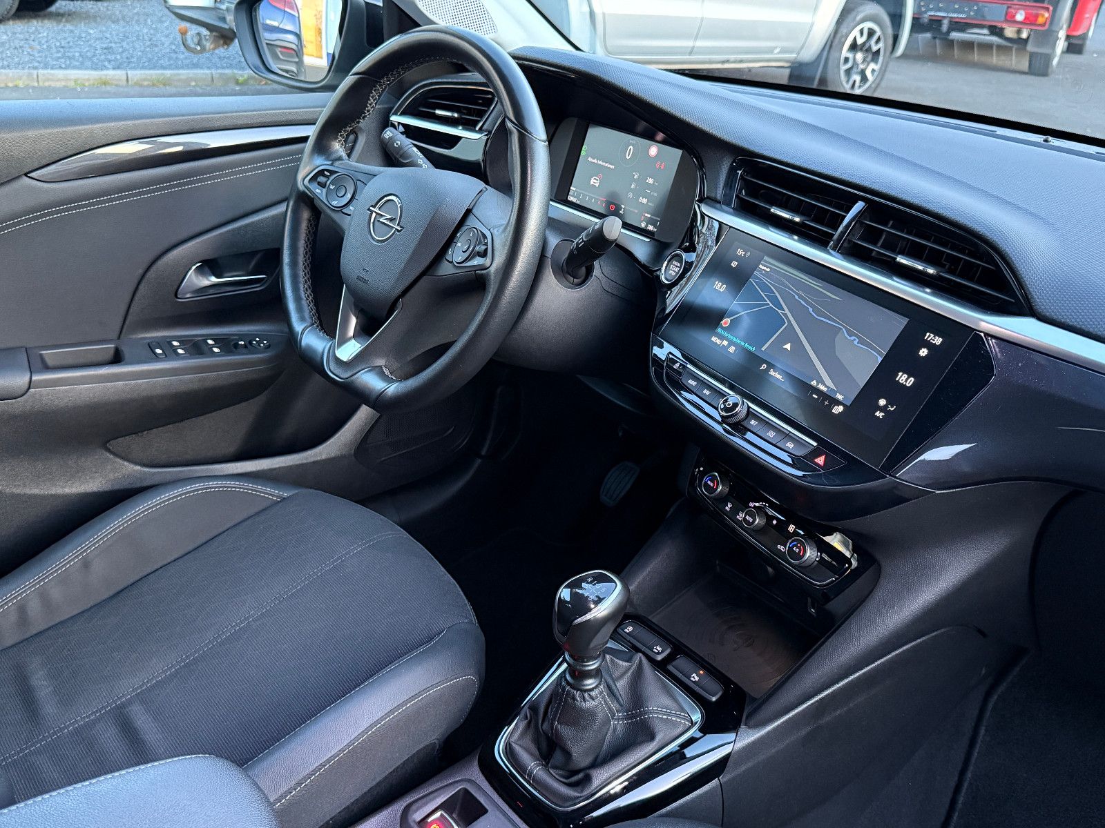 Fahrzeugabbildung Opel Corsa F 1.5 D Elegance GRA LED Navi PDC Kamera