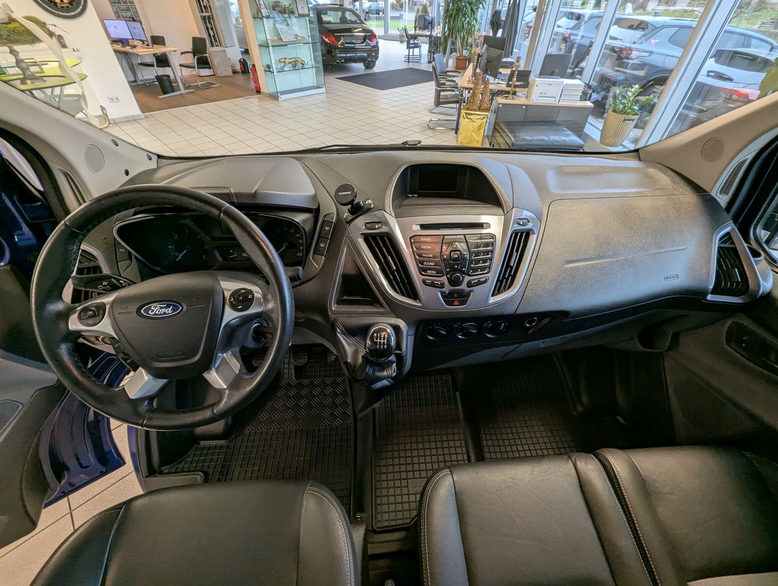 FORD Transit Custom 290 Sport Camper-Umbau Klima AHK - Image 15