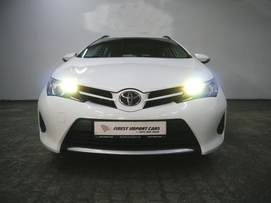 Toyota Auris Touring Sports