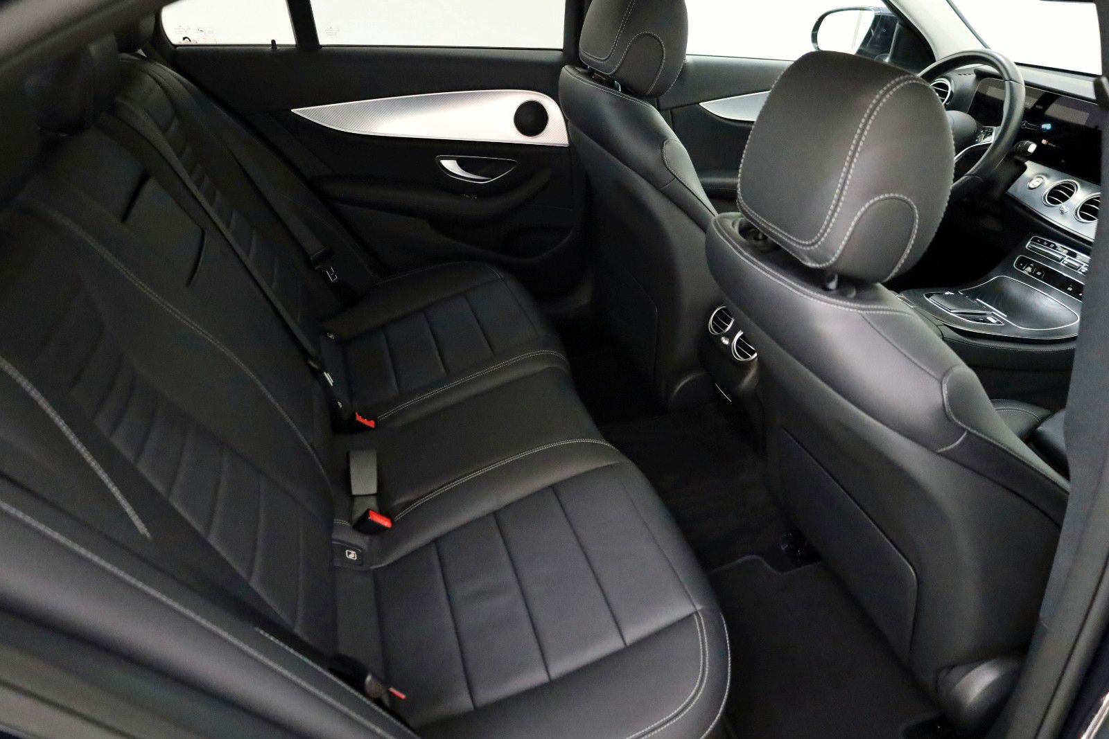 Fahrzeugabbildung Mercedes-Benz E 300 de Lim Leder,Navi,LED,Widescreen,Spur/Park