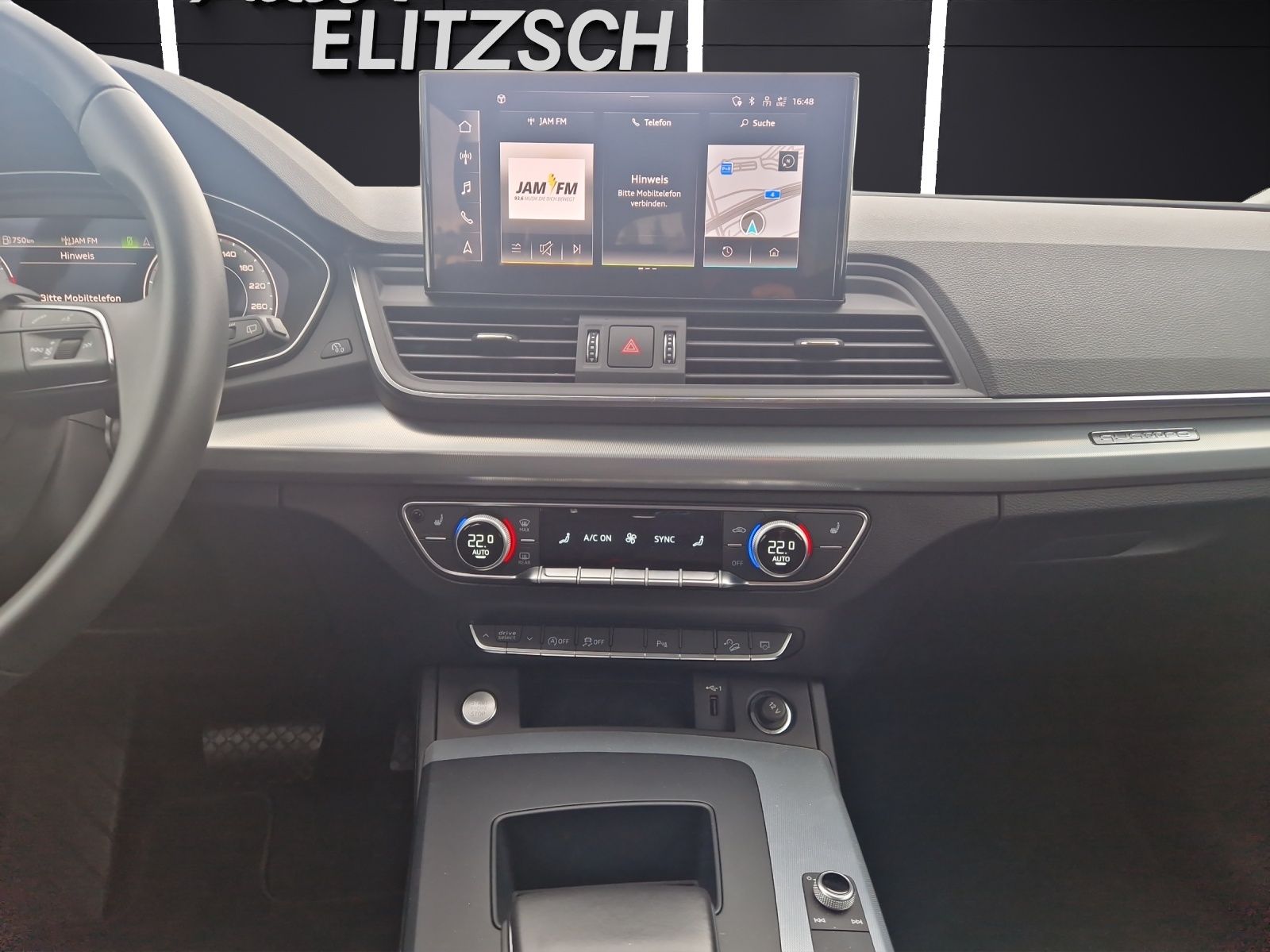 Fahrzeugabbildung Audi Q5 40 TDI quattro S line Navi RearView