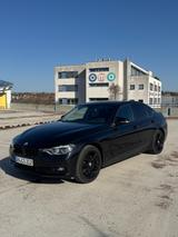 BMW 320d Lim. F30 Xdrive LCI 3er/LED - BMW 3er Reihe: E30