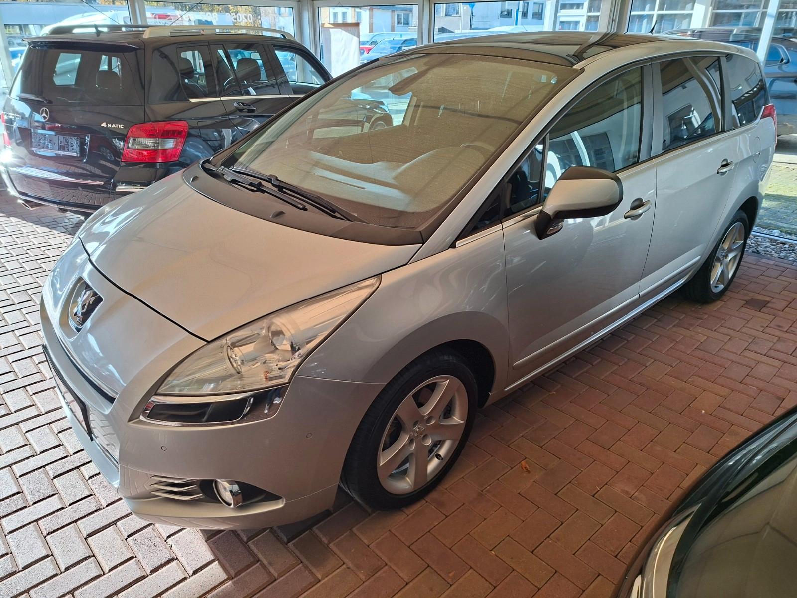 Peugeot 5008 1.6 Premium 155 THP Klimaautomatik Panorama