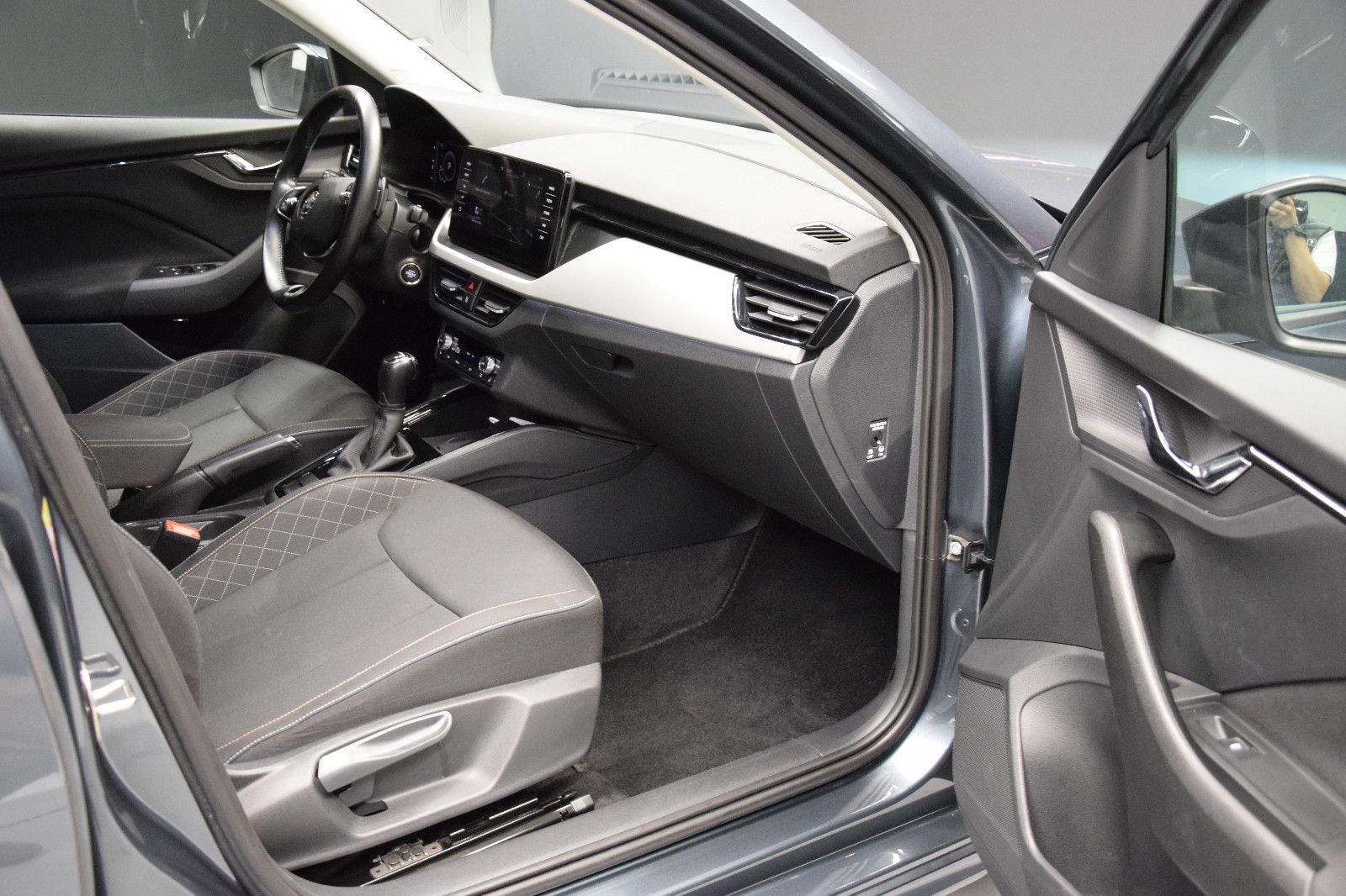Fahrzeugabbildung SKODA Kamiq Ambition TDI DSG AHK Business Amundsen LED