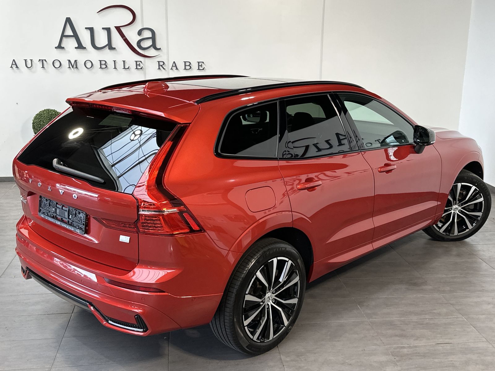 Fahrzeugabbildung Volvo XC60 T8 AWD Ultimate Dark NAV+LED+360°+PANO+HUD