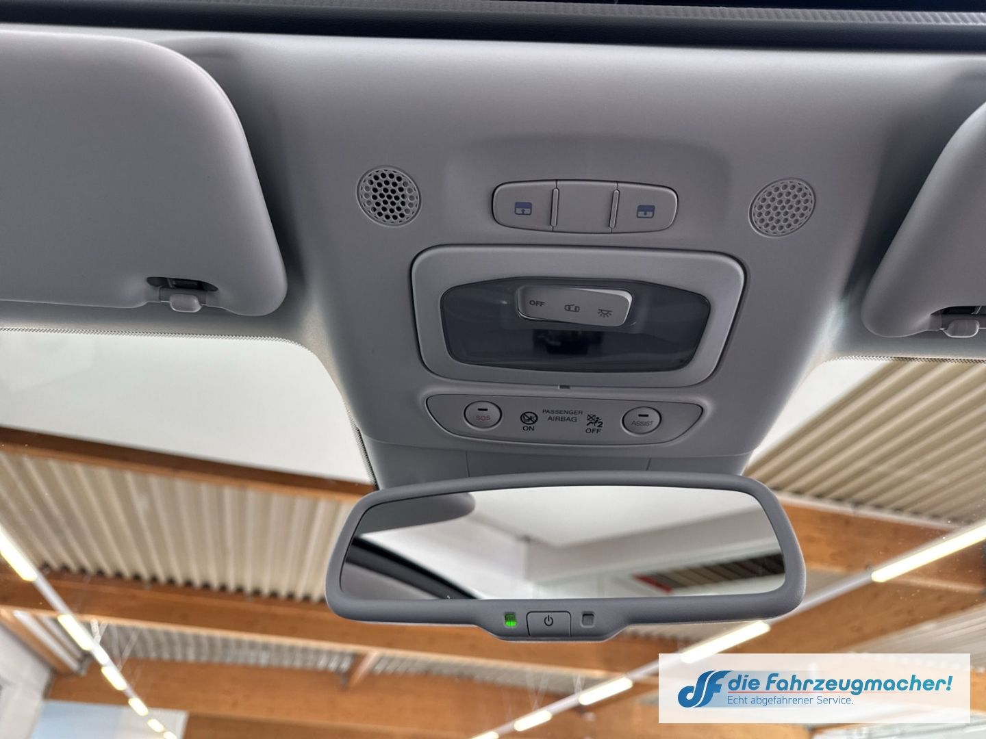 Fahrzeugabbildung Fiat 500 e Navi Soundsystem Apple CarPlay Android Au