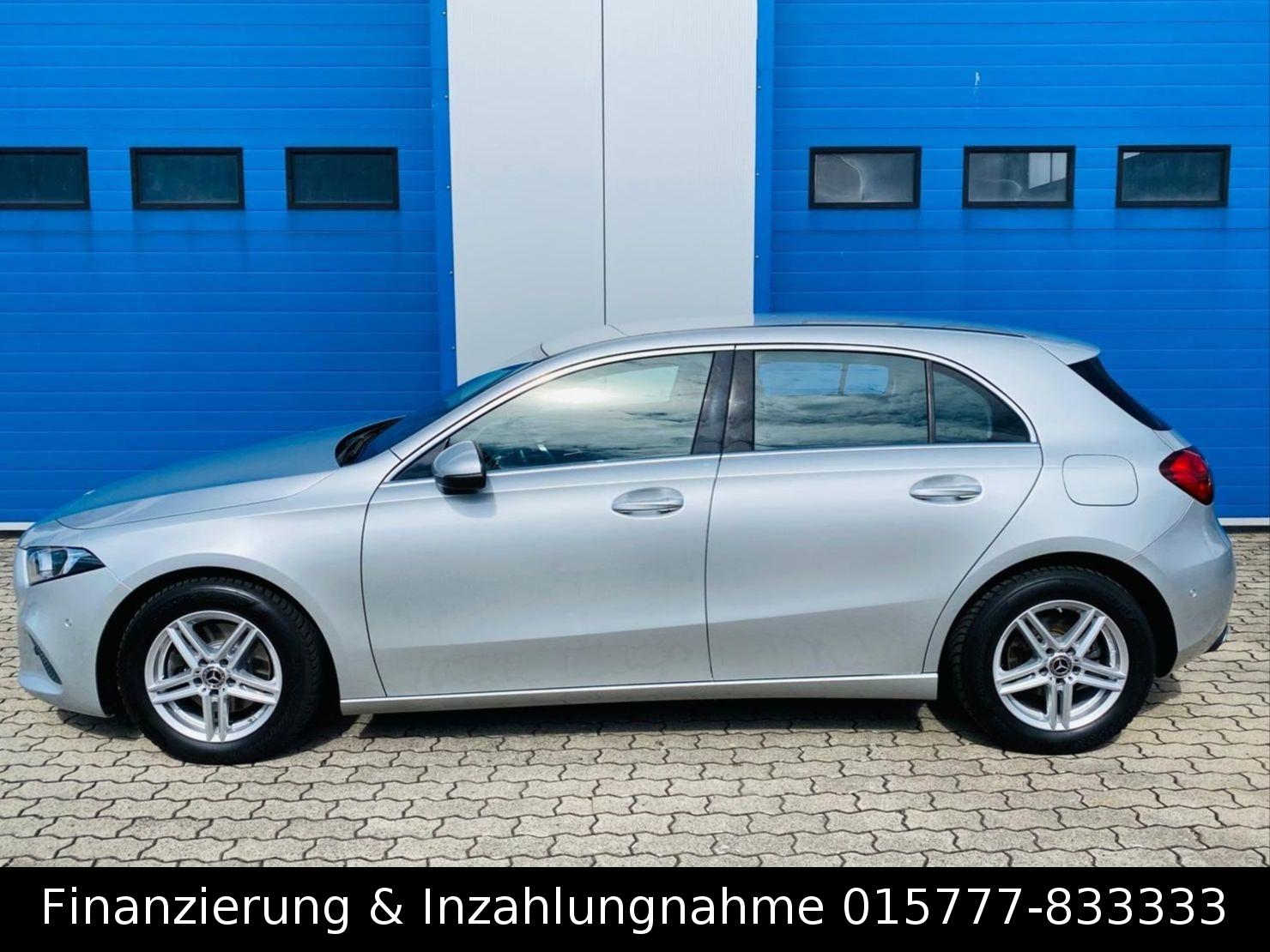 Mercedes-Benz A 180 D Automatik LED 1 Hand 8 Fach Navi