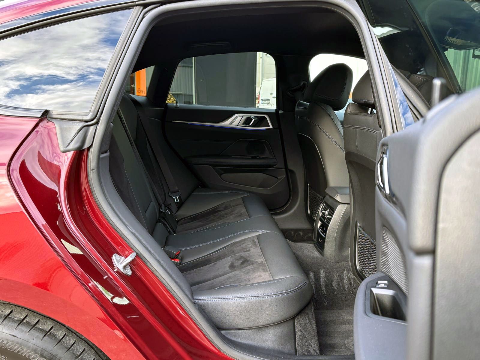 Fahrzeugabbildung BMW M440i xDrive Gran Coupe Laser ACC KAM AHK HUD BT