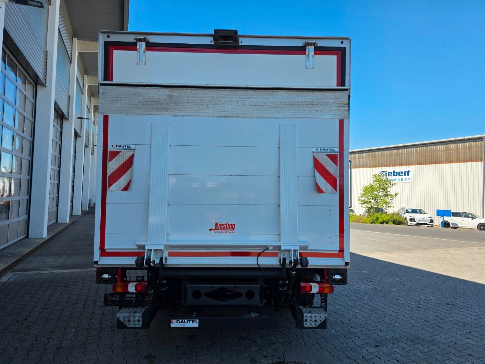 Fahrzeugabbildung Mercedes-Benz Atego 818 L ThermoKing V-600 Max LBW Klima
