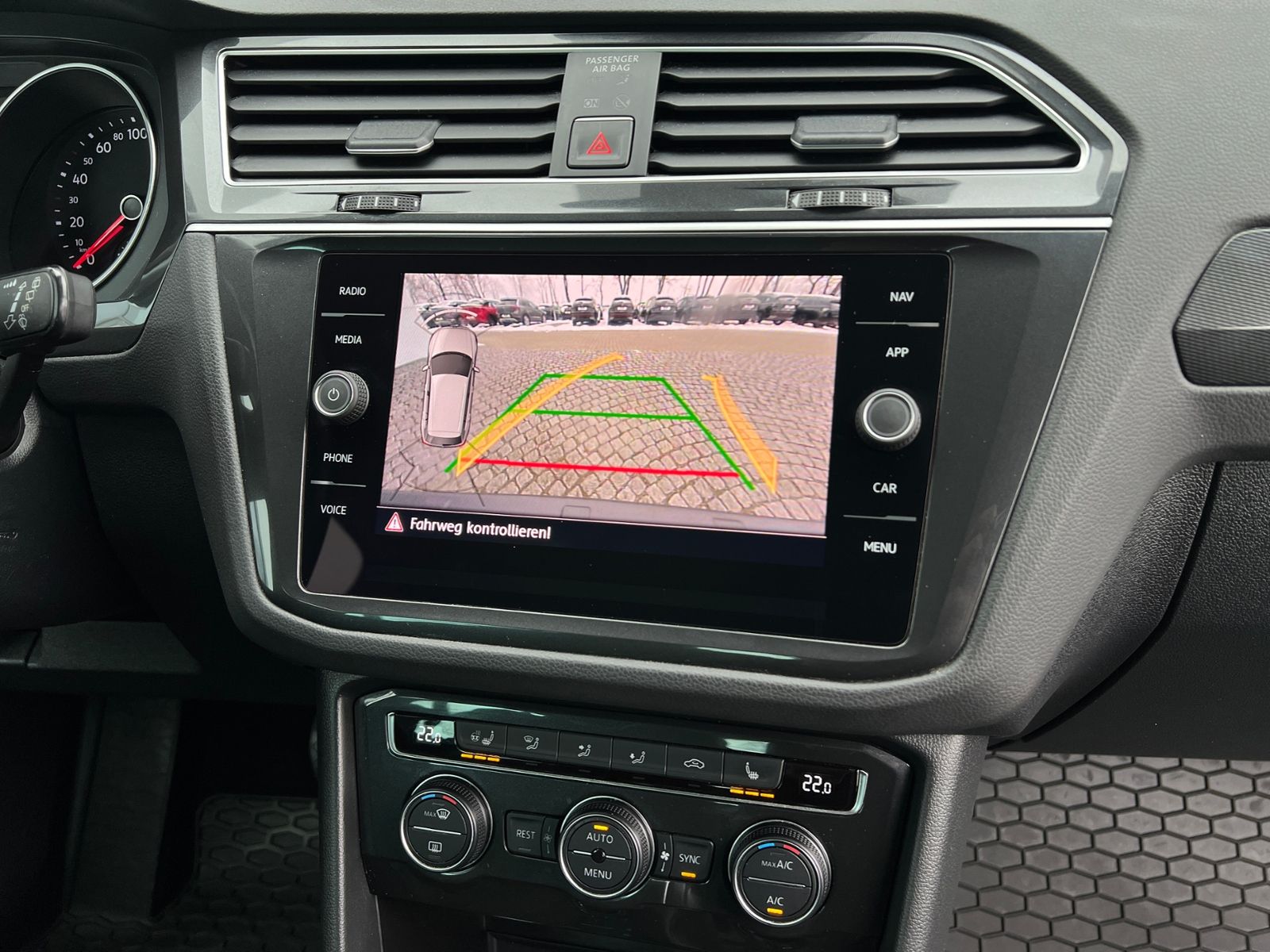 Fahrzeugabbildung Volkswagen Tiguan Comfortline 1.4 TSI DSG *LED, ergoActive,