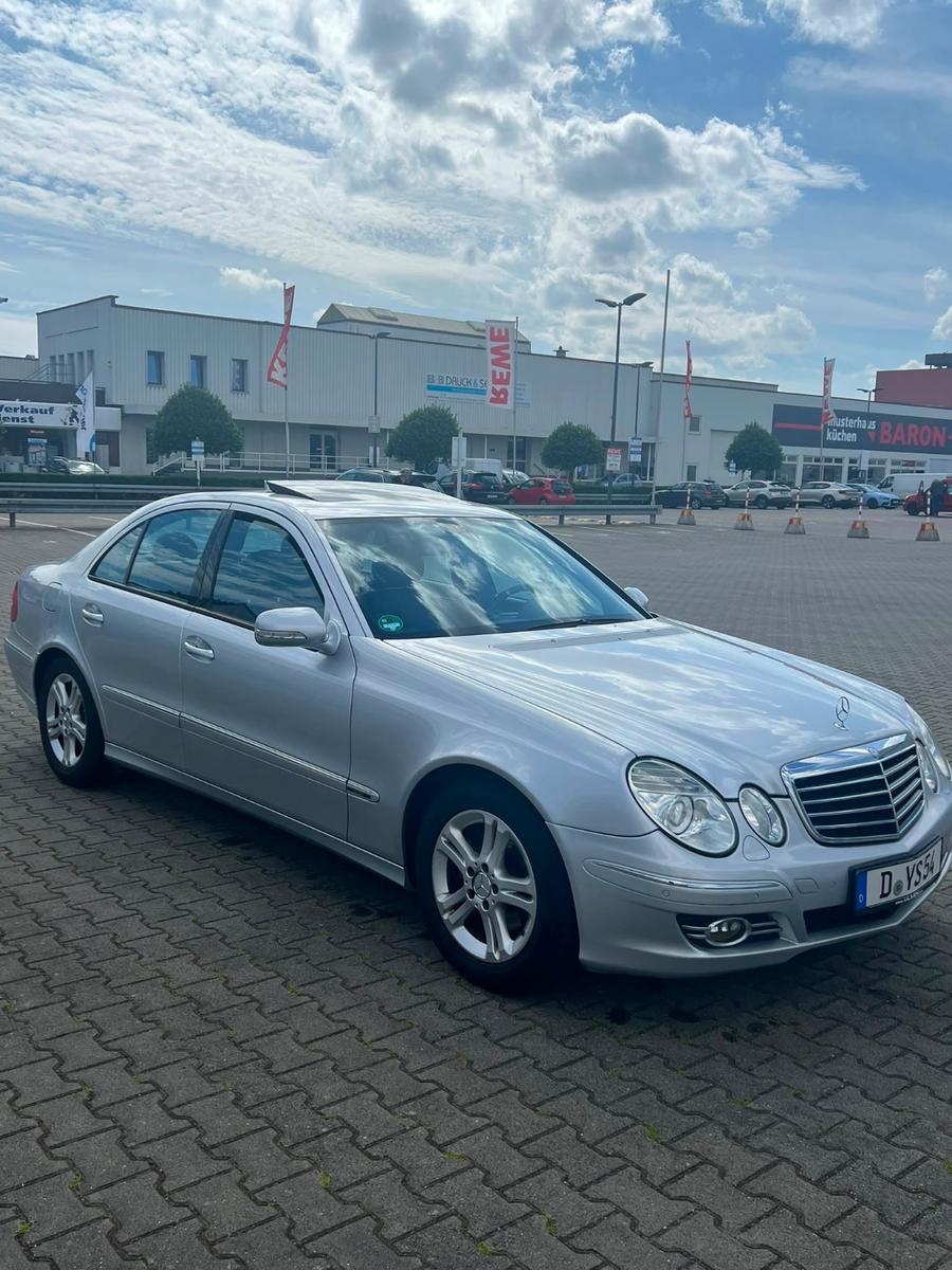Mercedes-Benz E 220 CDI AVANTGARDE Schiebedach, Nappa Leder