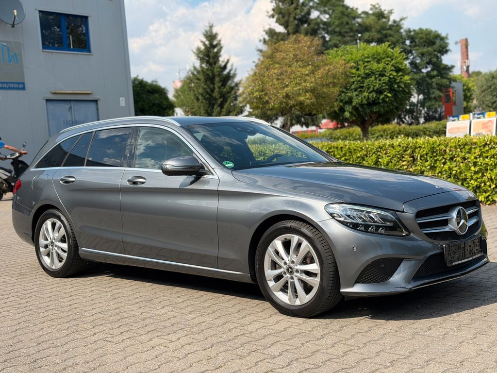 Image of Mercedes-Benz C 180