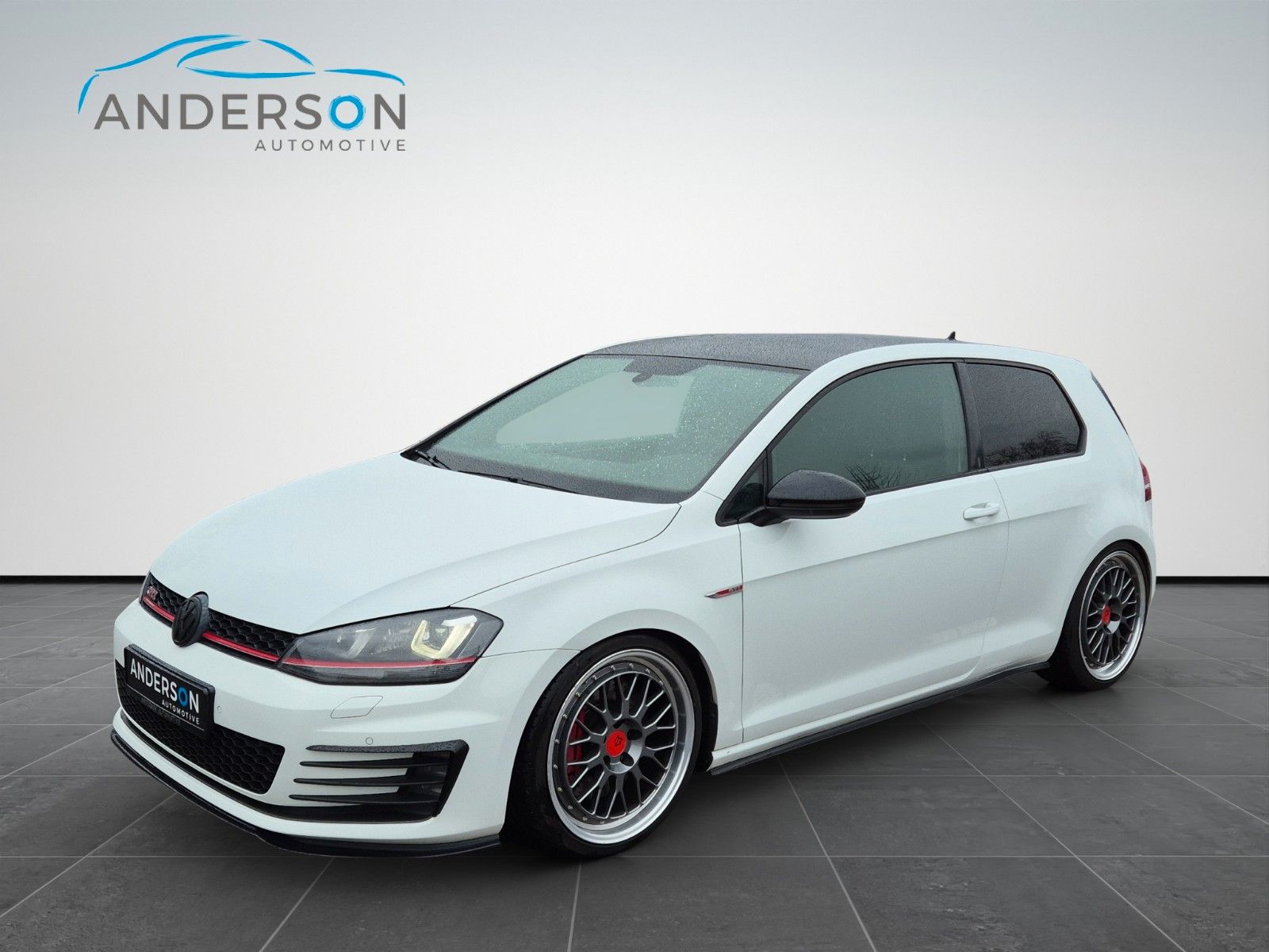 Fahrzeugabbildung Volkswagen GOLF VII GTI PERFORM DSG KAM NAVI XENON DYNAUDIO
