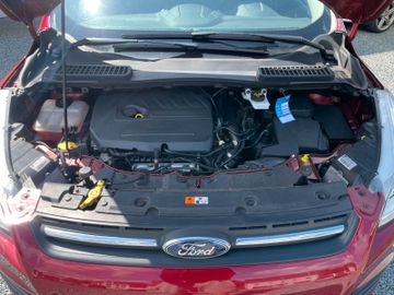 Ford KUGA* AHK*SCHECKHEFT*BEHEIZ.FRONT* SOMMERWINTER