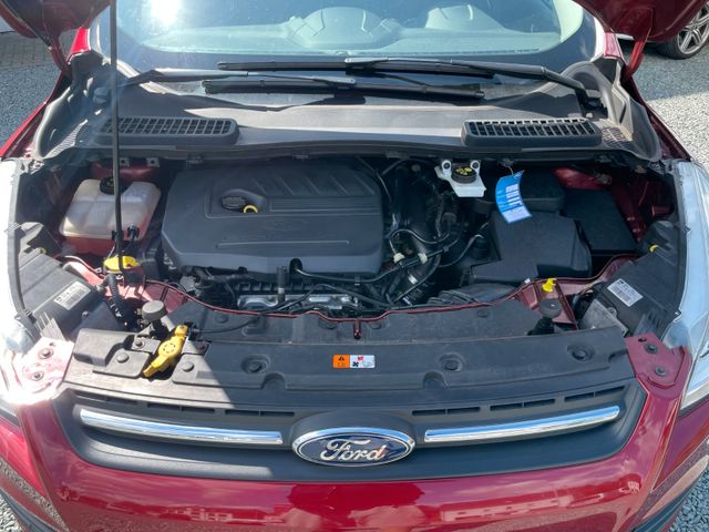Ford KUGA* AHK*SCHECKHEFT*BEHEIZ.FRONT* SOMMERWINTER