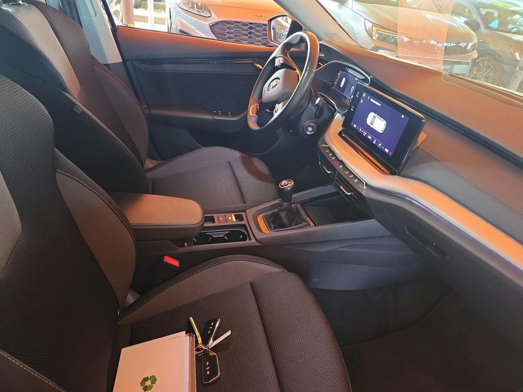 Fahrzeugabbildung SKODA Octavia Combi 2.0 TDI Tour/AHK/MATRIX/ACC/SHZ/