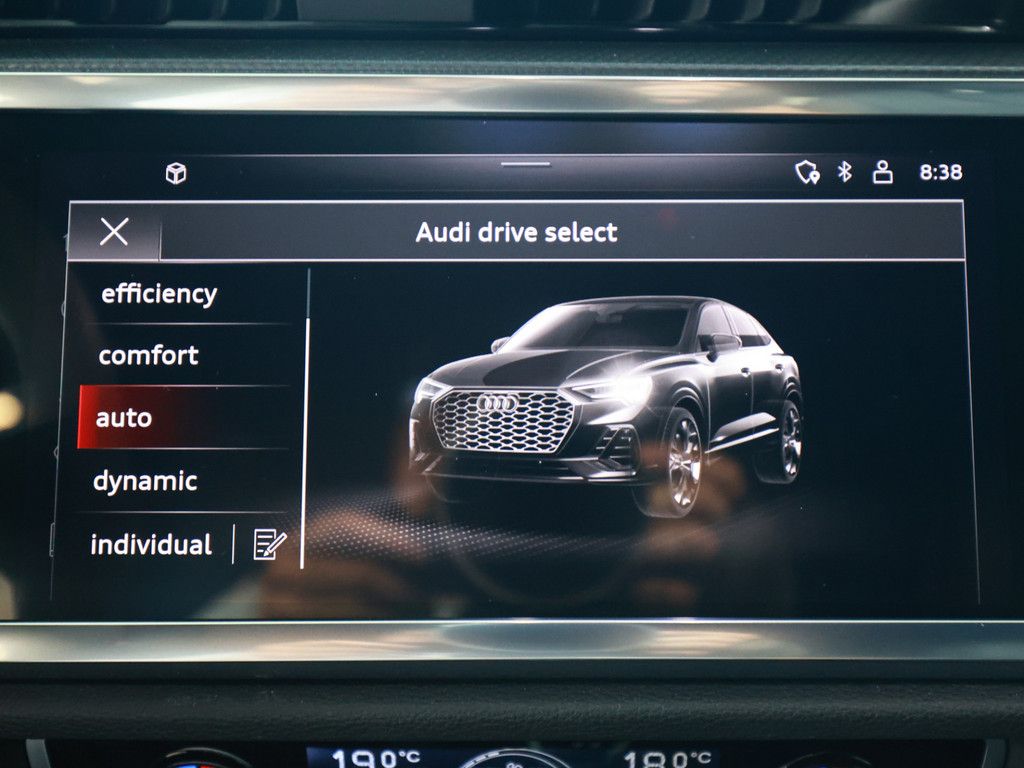 Audi Q3 Sportback 40 TFSI quattro S tronic S Line LED foto 13