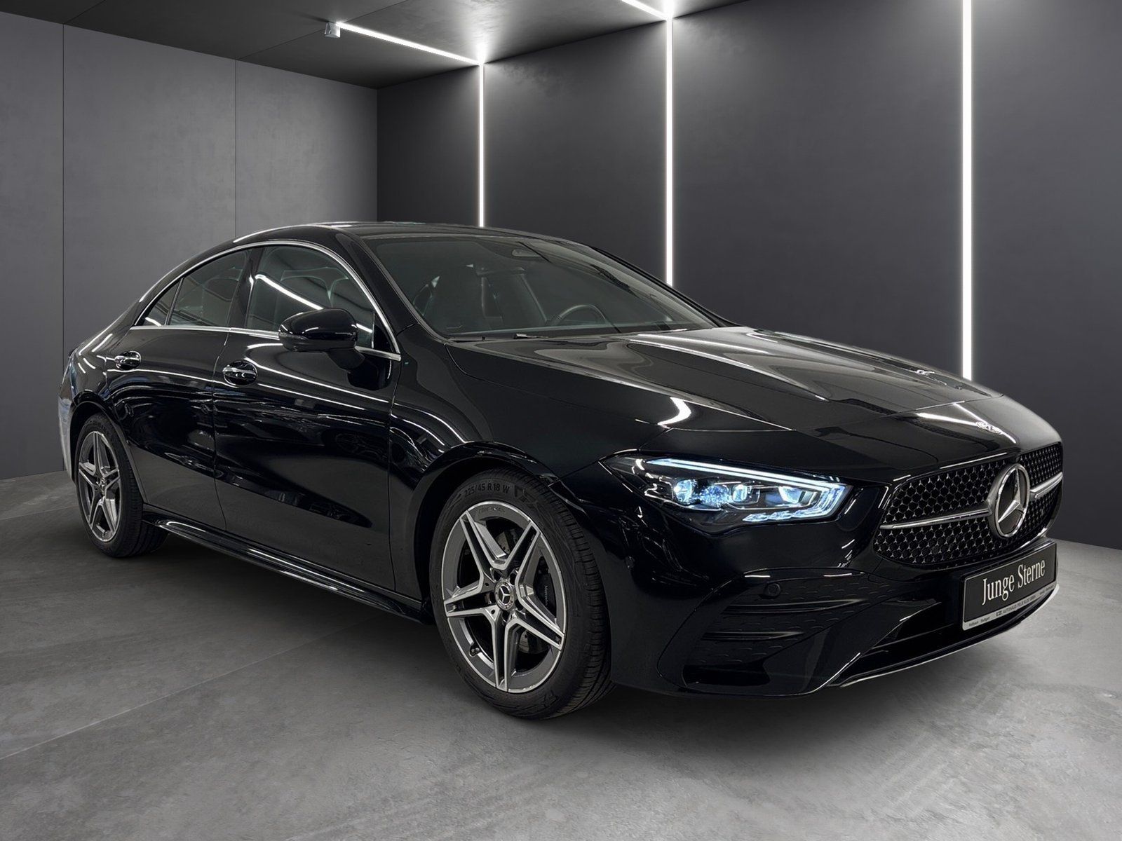 Fahrzeugabbildung Mercedes-Benz CLA 200 AMG*AHK*Distro*MultiBeam*360°*Totwinkel*