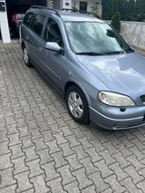 Opel Astra Caravan 2.2 - Opel Astra aus 2003: Kombi