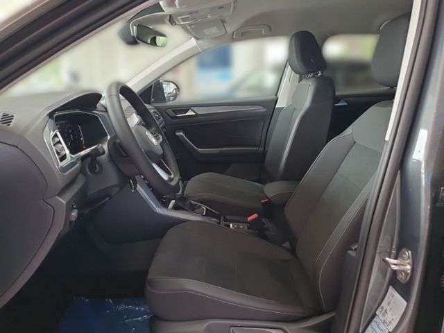 Fahrzeugabbildung Volkswagen T-Roc 1.5 TSI DSG  Style LED NAVI AHK SHZ