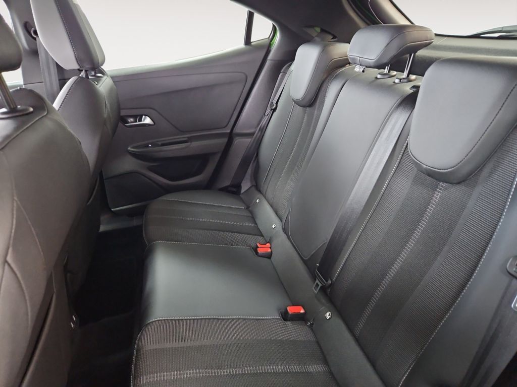 Fahrzeugabbildung Opel Mokka-e Elegance