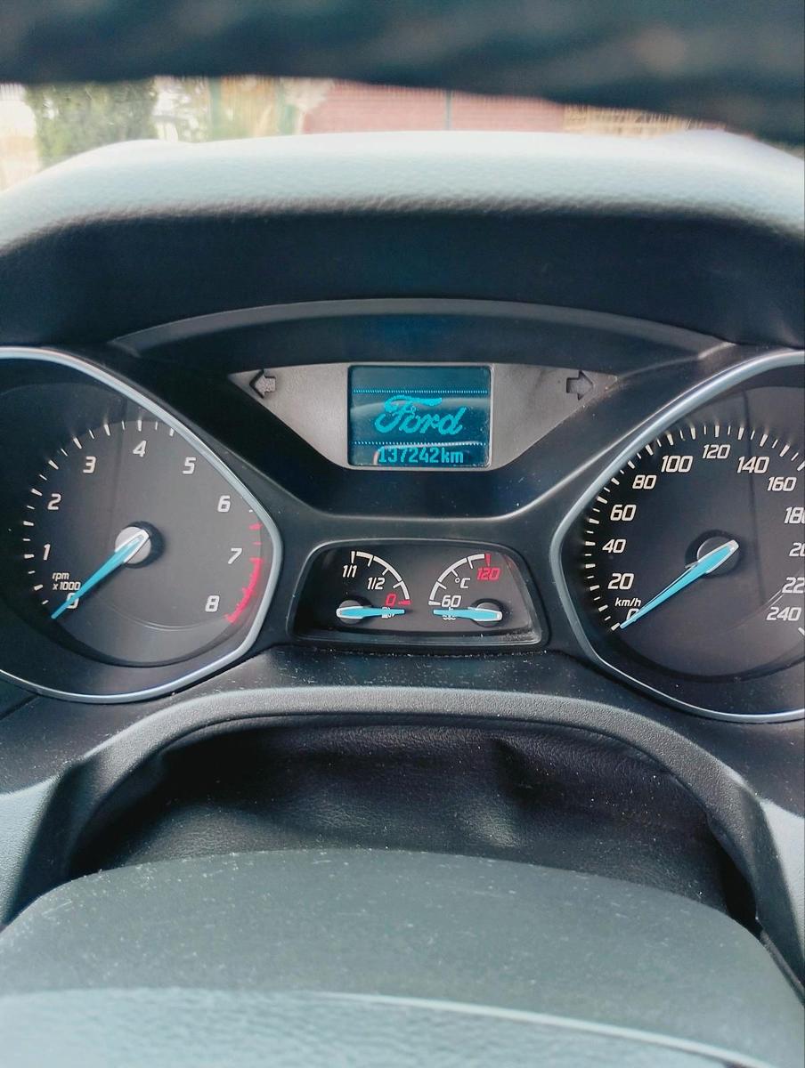Ford Focus 2013 — photo 11