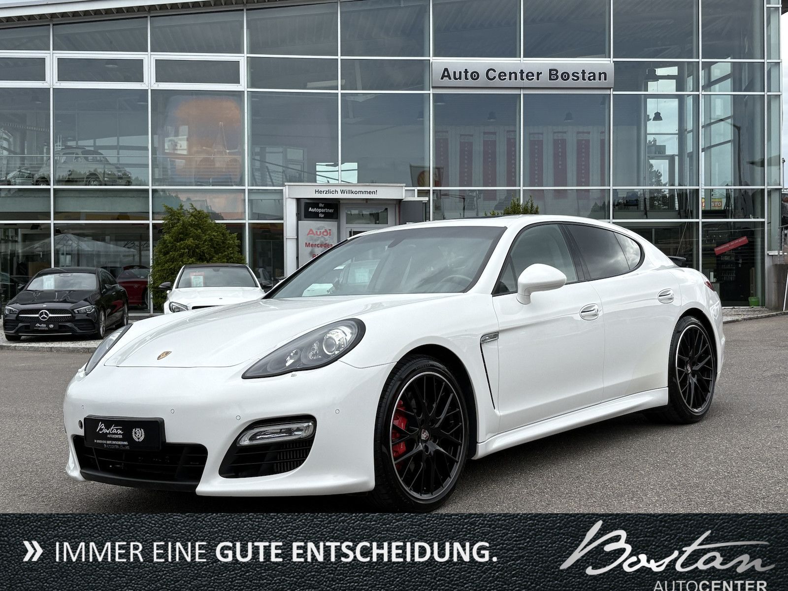 Porsche Panamera Turbo SPORTAGA.