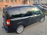 Ford Tourneo Courier - Neuer Zyl.Kopf / AHK / PDC - Ford Tourneo aus 2014