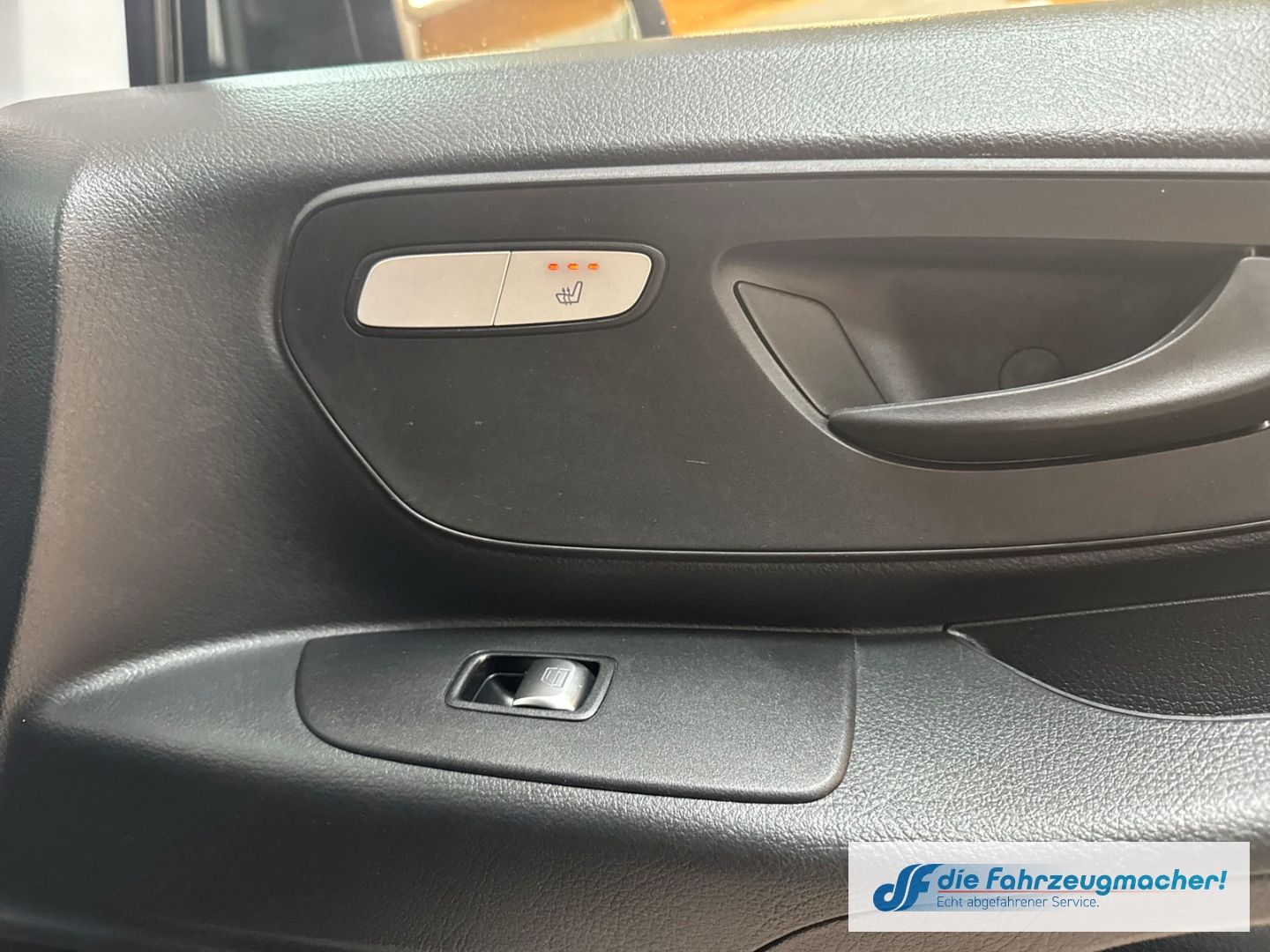 Fahrzeugabbildung Mercedes-Benz Vito Kasten 116 CDI PRO Facelift lang Navi Apple