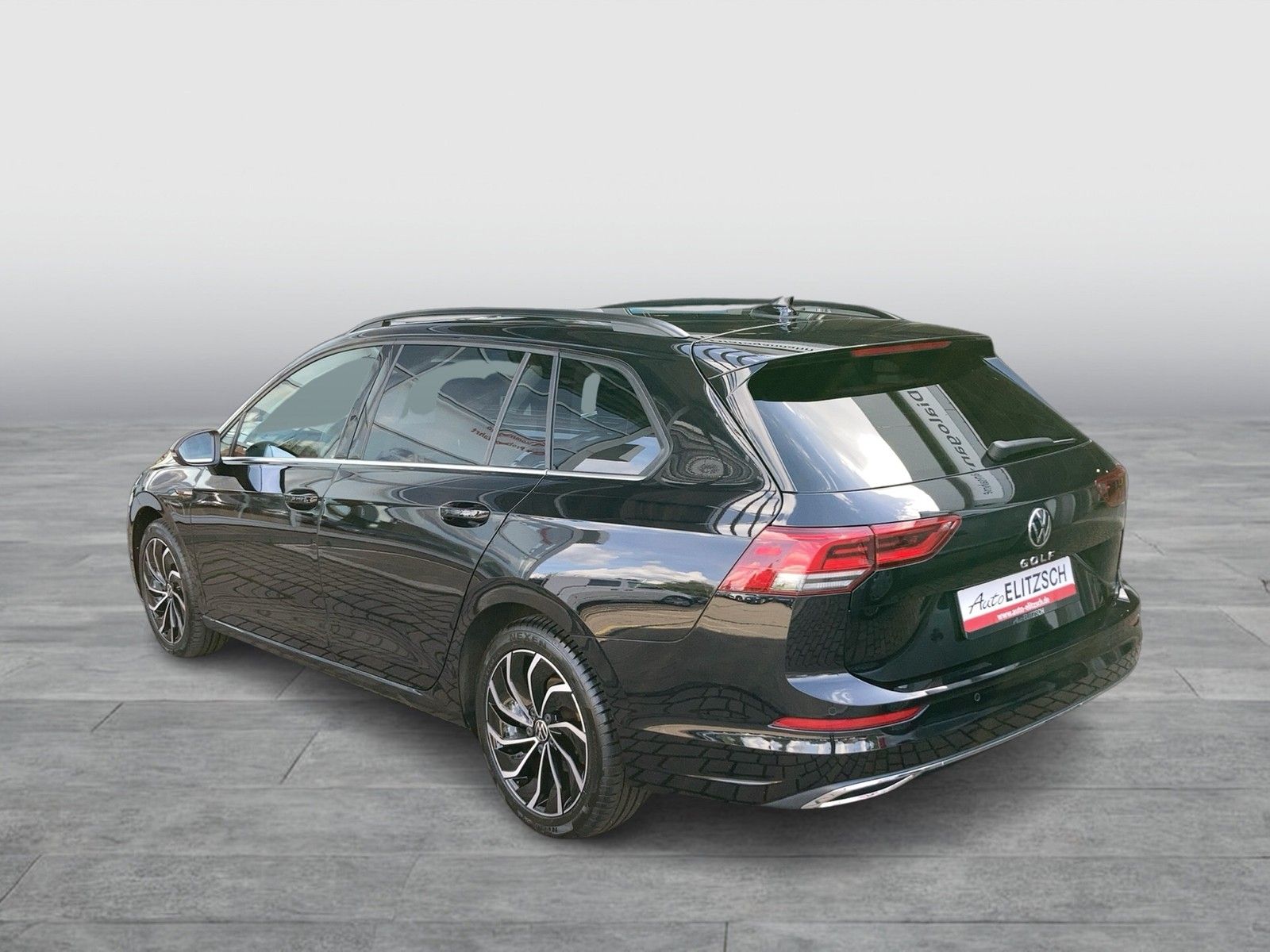 Fahrzeugabbildung Volkswagen Golf VIII Variant TDI Style DSG LED Navi ACC PDC