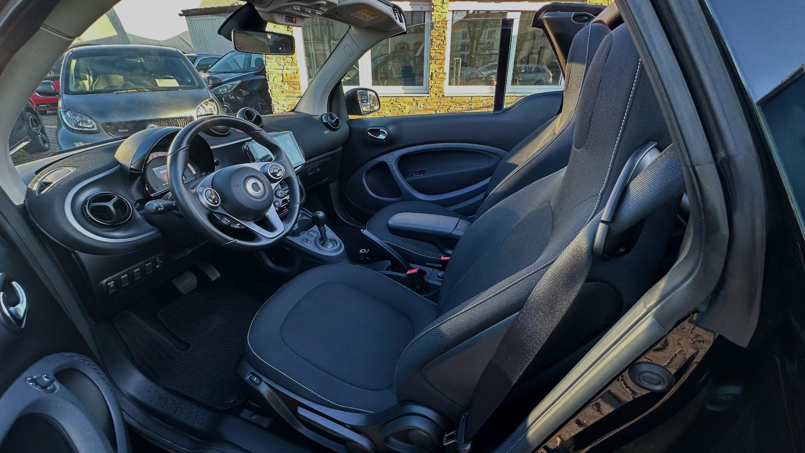Smart Cabrio DCT TITANIA MATT & BLACK EDITION!