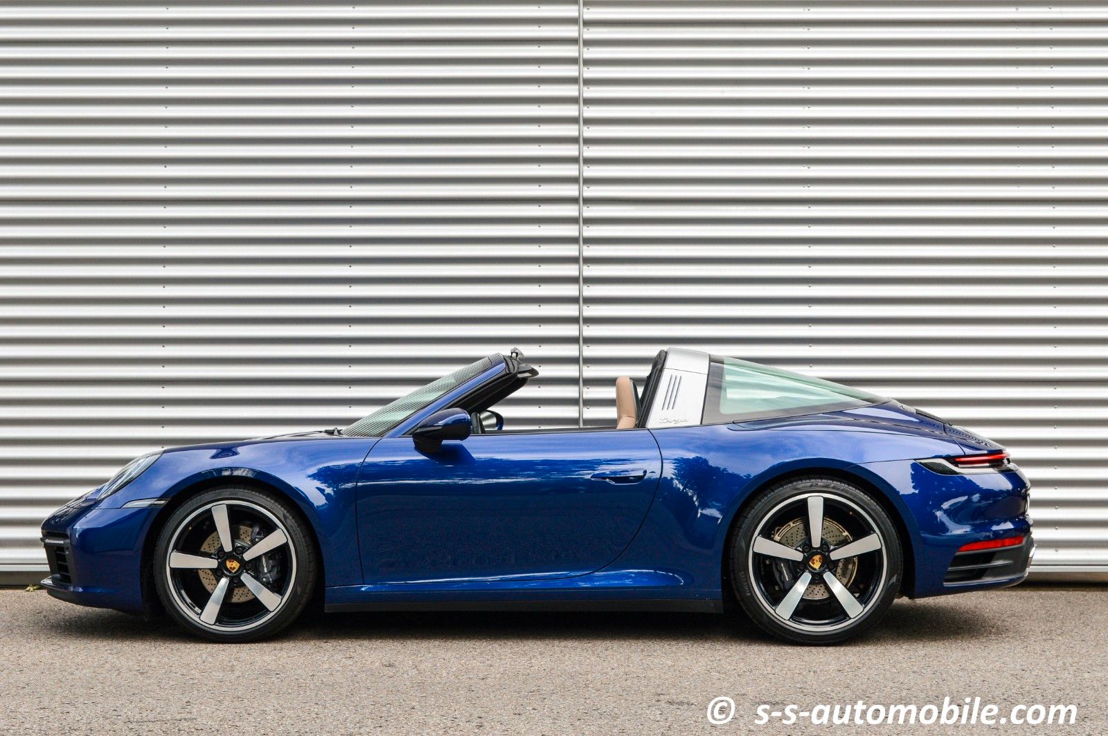 Porsche 992 Targa 4 PDLS Leder Beige BOSE SAGA 1.Hand foto 3
