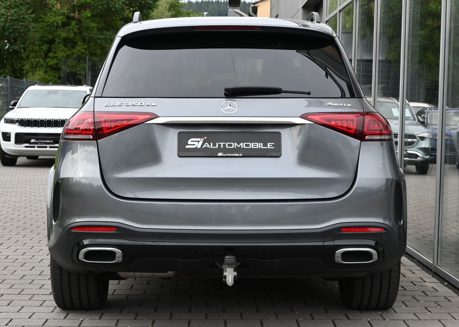 Fahrzeugabbildung Mercedes-Benz GLE 350 de 4MAT. AMG + NIGHT °ACC°AHK°PANO°HUD°