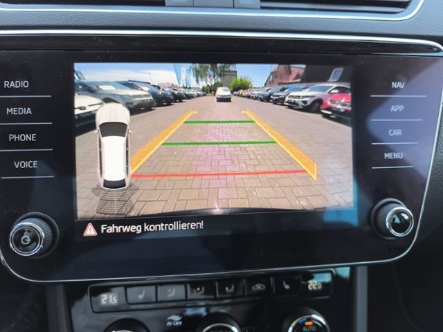 Fahrzeugabbildung SKODA Superb Combi 1.5 TSI ACT DSG Style ACC BI-XENON
