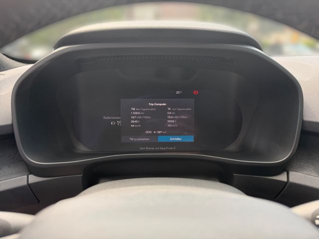 Volvo C40 Ultimate Recharge Pure Electric 2WD