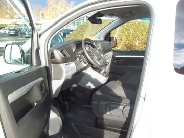 Bild 11 Opel Vivaro 2.0D Doppelkabine Holzboden Navigation