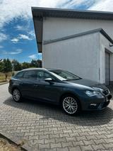 Seat Leon ST 1.5 CNG PANORAMA, NAVI, KAMERA,2.HD - Seat Leon mit CNG-Antrieb