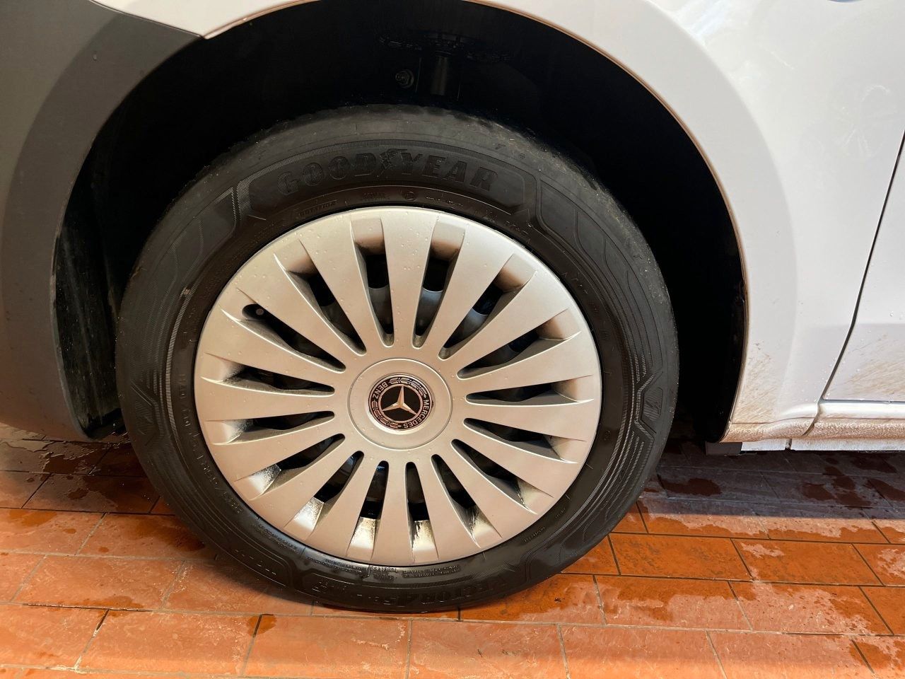 Fahrzeugabbildung Mercedes-Benz Vito 116 CDI 9G Klima Kamera SHZ
