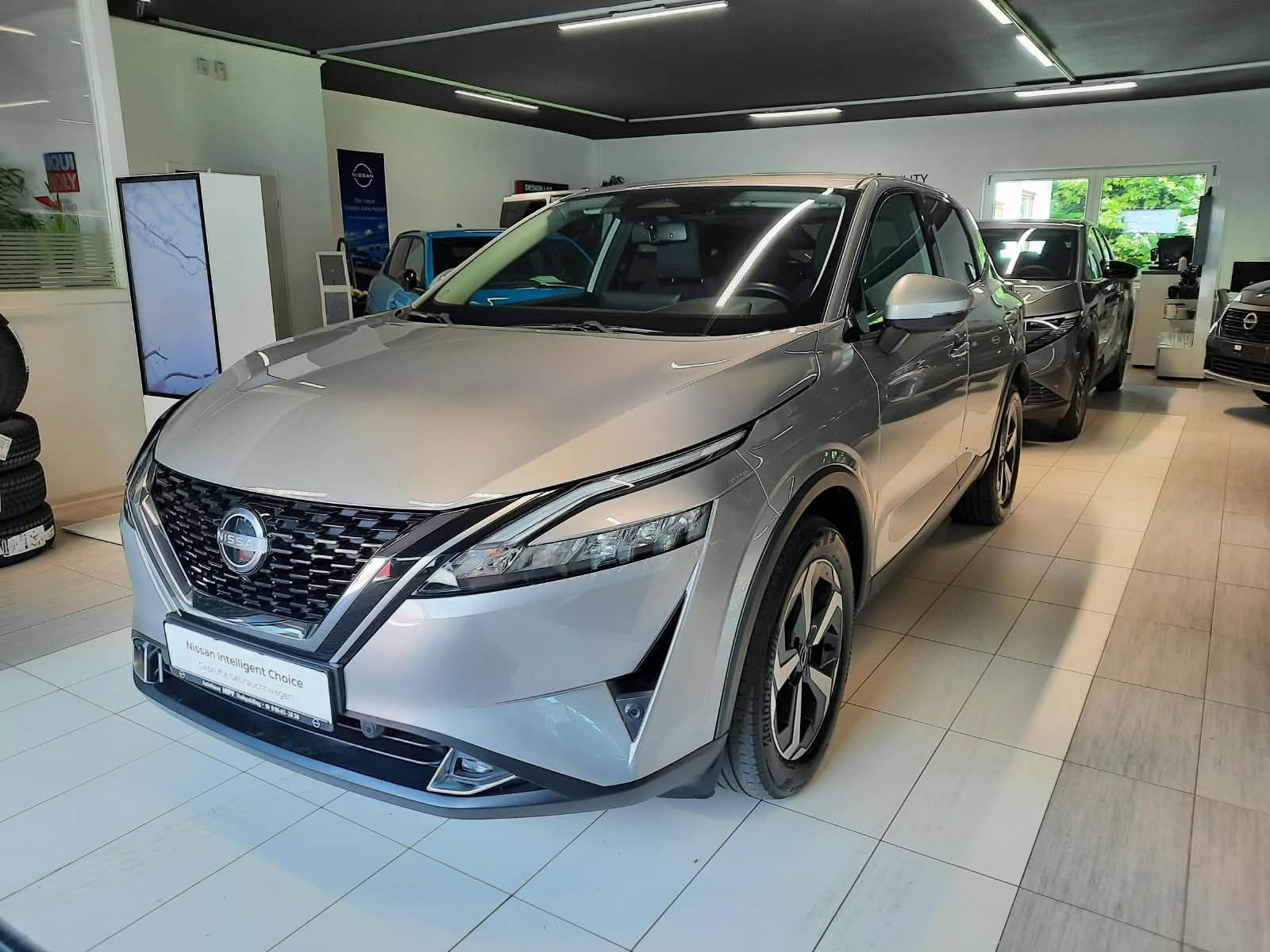 Nissan Qashqai - 1